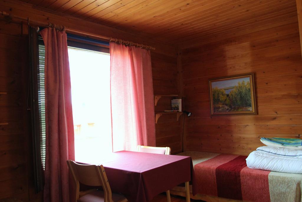 Kelotin Rantamajat Hotell Leppäjärvi Rom bilde